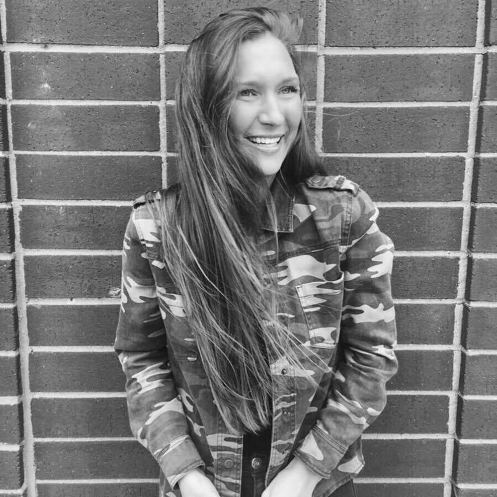 Meet your Posher, Desiree
